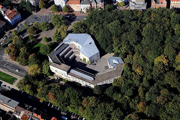 Luftaufnahme der HMTMH (Foto: Peter Sondermann/Hochschule für Musik, Theater und Medien Hannover) Luftaufnahme der HMTMH (Foto: Peter Sondermann/Hochschule für Musik, Theater und Medien Hannover)