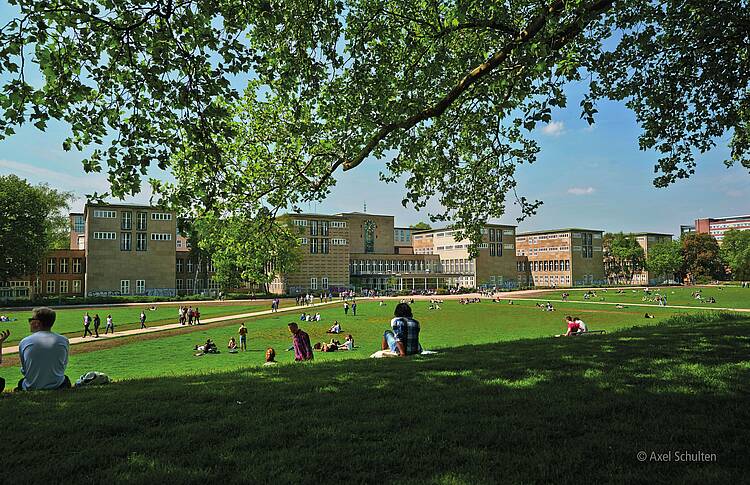 Hauptgebäude Universität Köln (Foto Axel Schulten) Foto: Blick auf das Hauptgebäude der Universität Köln