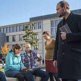 Studierende an der Evangelischen Hochschule Dresden (Foto: Simon Baumheier/ehs Dresden)