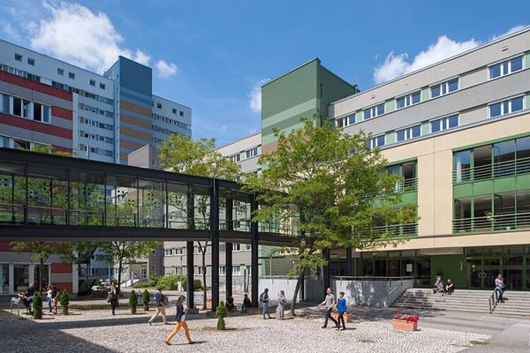 Gebäude der HWR Berlin (Foto HWR Berlin / Christoph Eckelt) Foto: Außenansicht des Gebäudes der HWR Berlin