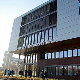 Gebäude der Universität Paderborn (Foto: Frauke Döll/Universität Paderborn)
