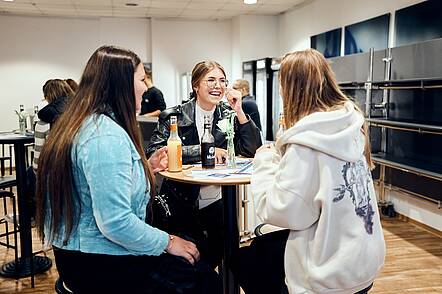 Foto: Studierende der Göttingen PFH.