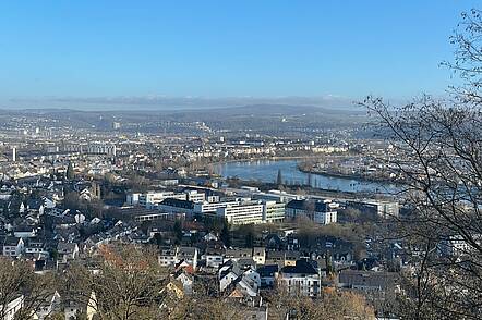 Foto: Fernblick auf den Campus Metternich der Universität Koblenz.