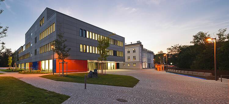 Gebäude der Hochschule Augsburg (Foto: Hochschule Augsburg/Martin Duckek) Foto: Gebäude der Hochschule Augsburg