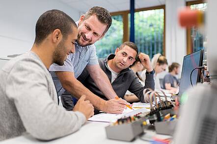 Foto: Lehrsituation an der Fachhochschule Dortmund 