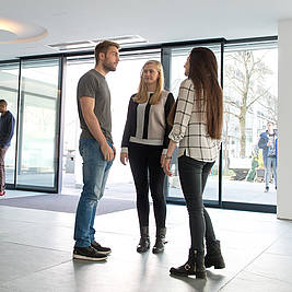 Studierende an der Munich Business School (Foto: MBS München)