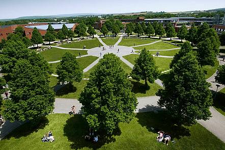 Foto: Luftaufnahme des Campus-Rondells der Universität Bayreuth.
