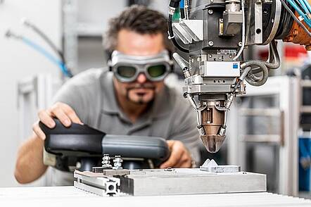 Lasertechnik (Foto: Ernst-Abbe-Hochschule Jena)