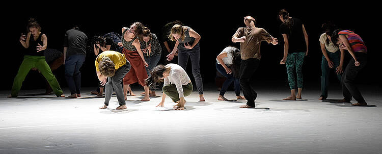 Studierende während einer Performance (Foto: Folkwang Universität der Künste Essen/Seda Karaoglu)