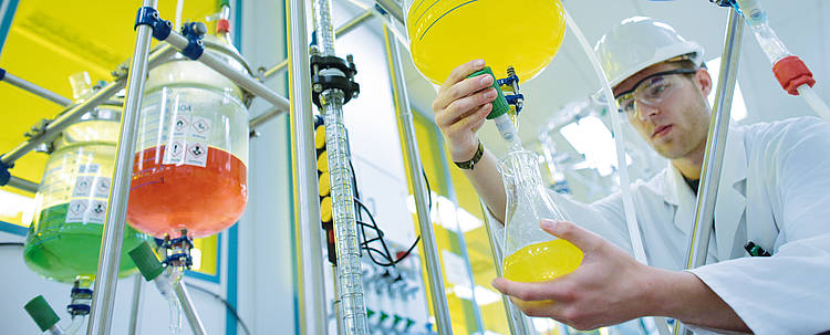 Student im Labor (Foto: Technische Hochschule Köln/Thilo Schmuelgen)