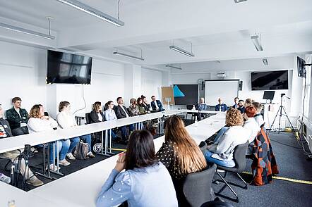 Immatrikulationsfeier in der Hochschule Akkon Hochschule für Humanwissenschaften (Foto: Akkon Hochschule) Foto: Immatrikulationsfeier in der Hochschule Akkon Hochschule für Humanwissenschaften.