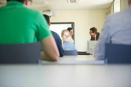 Foto: Studierende in einer Vorlesung