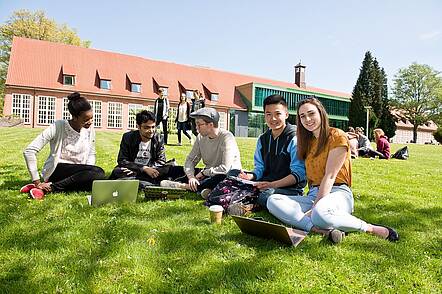 Foto: Studenten der Bremen Constructor University.