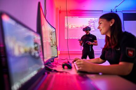 Foto: Simulationstraining an der Polizeiakademie Niedersachsen.