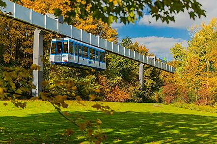 Foto: Die H-Bahn befördert Fahrgäste im Bereich der Technischen Universität Dortmund