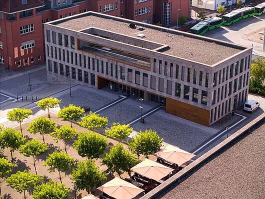 Foto: Luftansicht des Gebäudes und des Campus der Hochschule Fulda