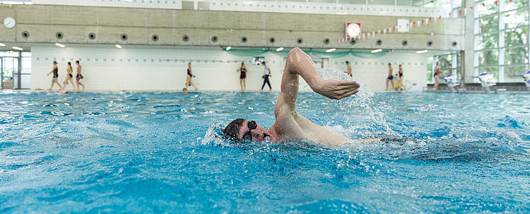 Schwimmtraining an der Sporthochschule Köln (Foto: Jens Wenzel/Deutsche Sporthochschule Köln)