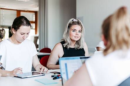 Foto: Studierende an der FH Münster. 