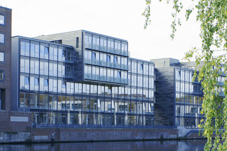 Foto: Hauptgebäude der Hamburger Fernhochschule.