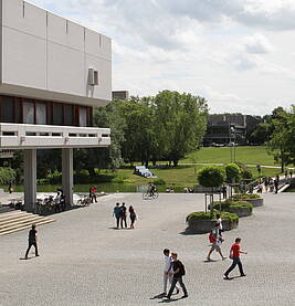 Gebäude und Campus der Universität Regensburg (Foto: Universität Regensburg)